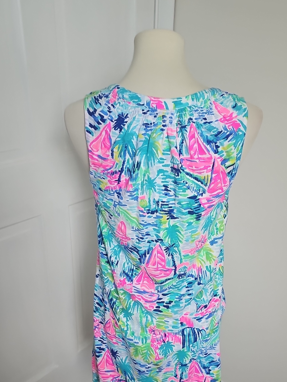 Pair Of Lilly Pulitzer lightweight Dresses Size M Sailboats EUC - Picture 8 of 8